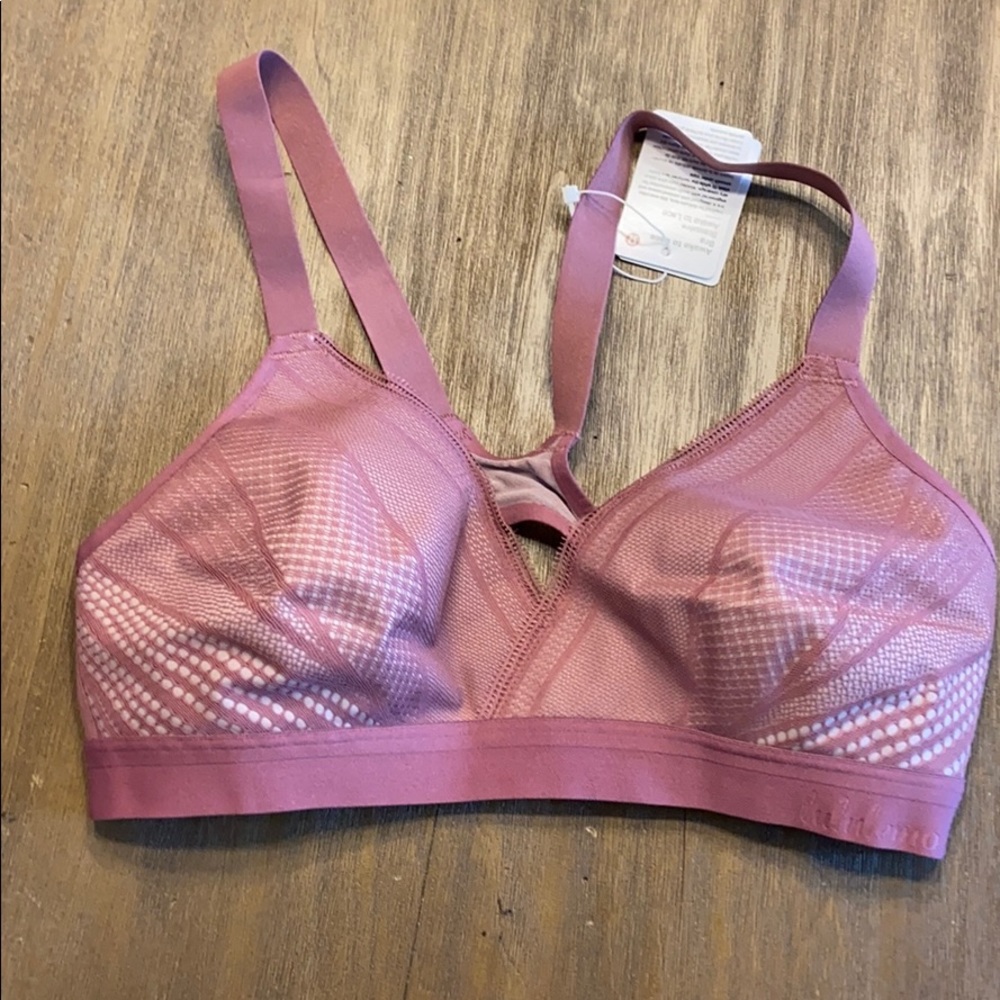 NWT - Lululemon bra 32D